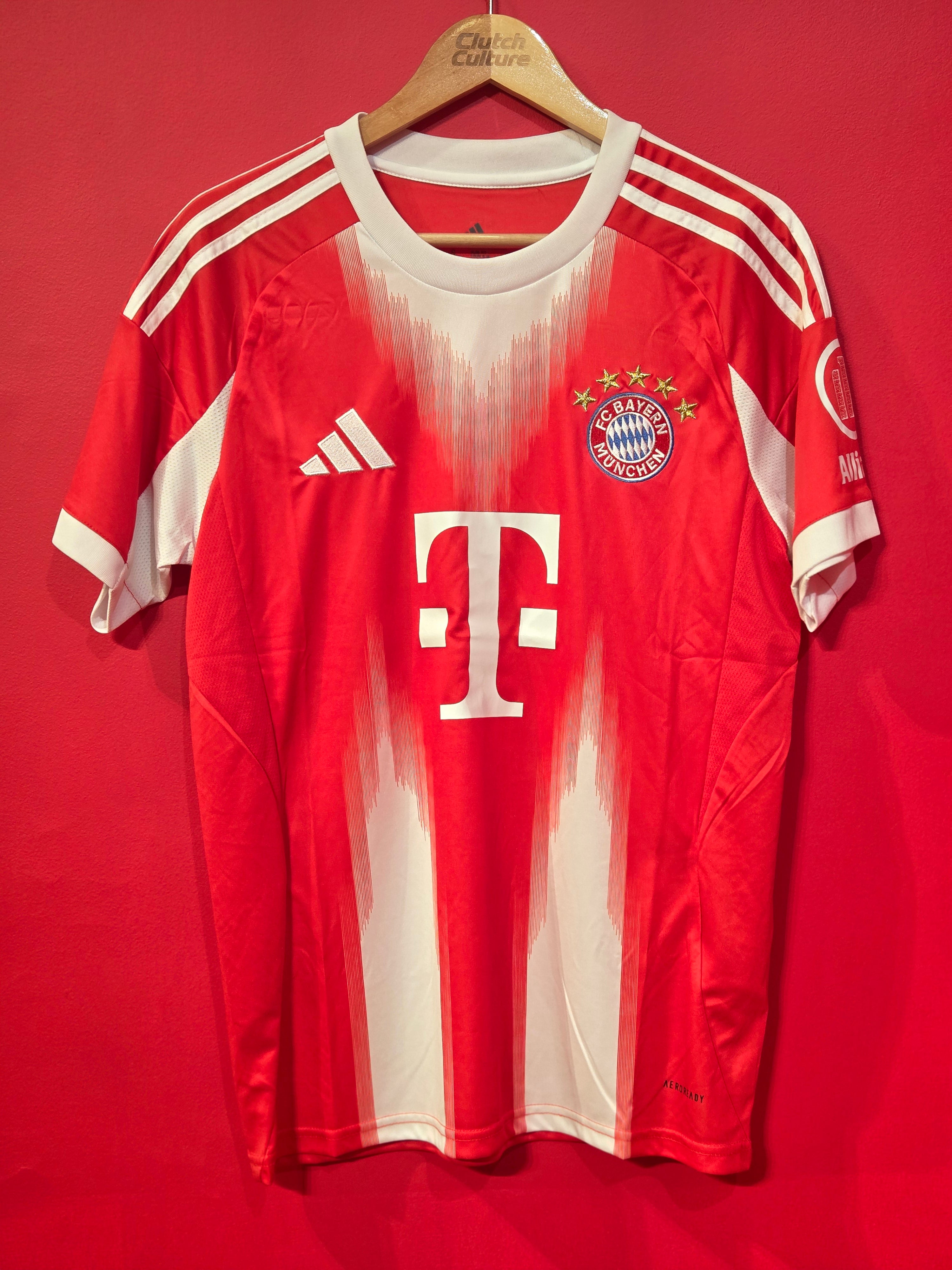 Bayern Home 25/26 Fan Version